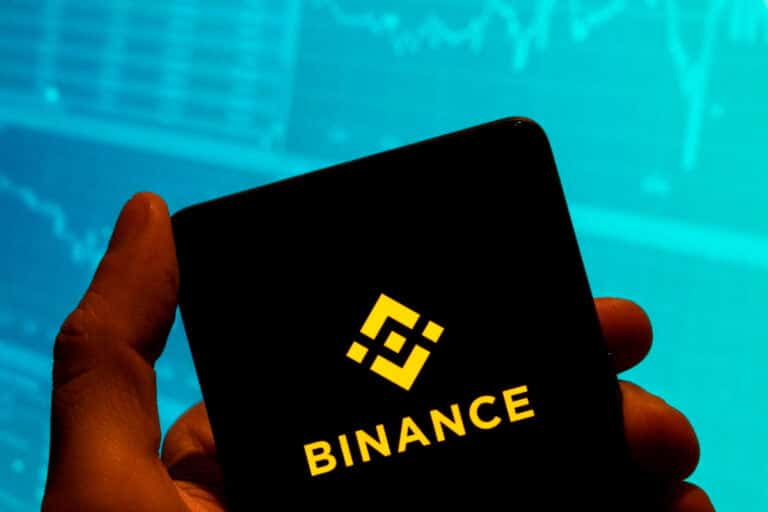 Get free crypto box from Binance